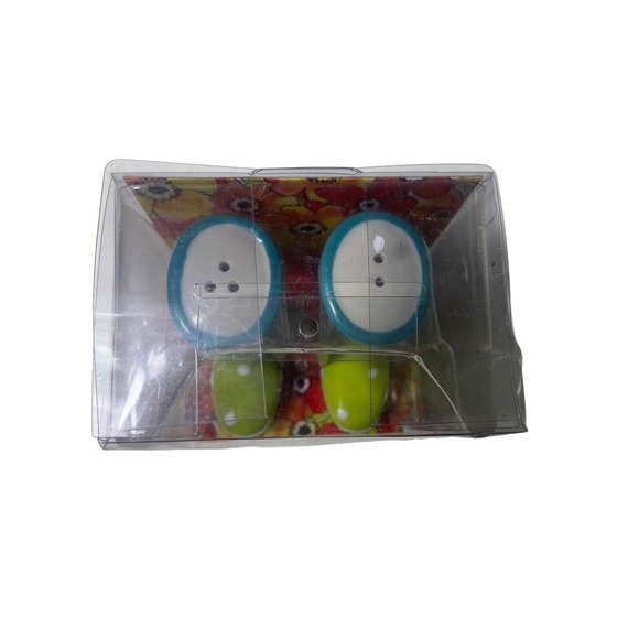 Grasslands Road Winter Boot Green & White w Polka Dot Salt & Pepper Shakers - Picture 2 of 6